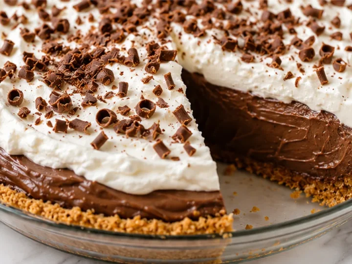 Decadent Chocolate Pie Bliss!