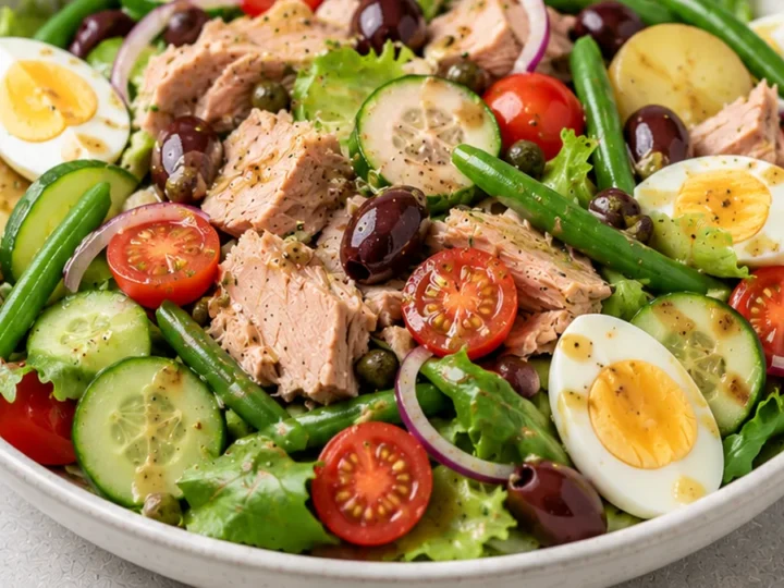 Tuna Nicoise Salad: Taste of Provence!