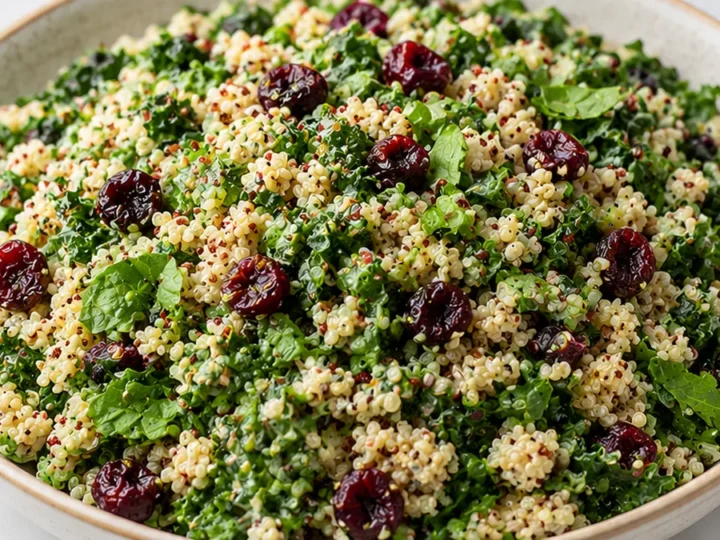 Ultimate Quinoa Salad Powerhouse!